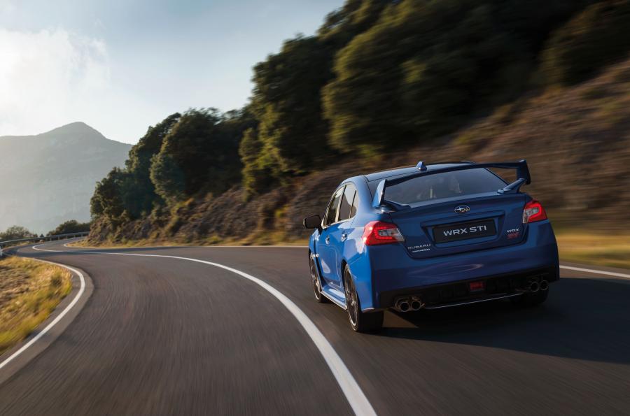  Subaru WRX STI 2017 года  (WW) (фото 18 из 40)